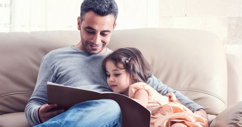 dad and daughter reading